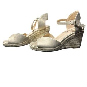 LifeStride Velocity 2.0 Gold Metallic Espadrille Wedge Sandals Size 8.5